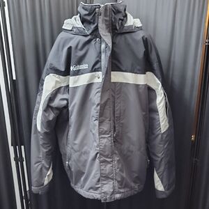 Columbia Men's Black and Gray Performance Jacket